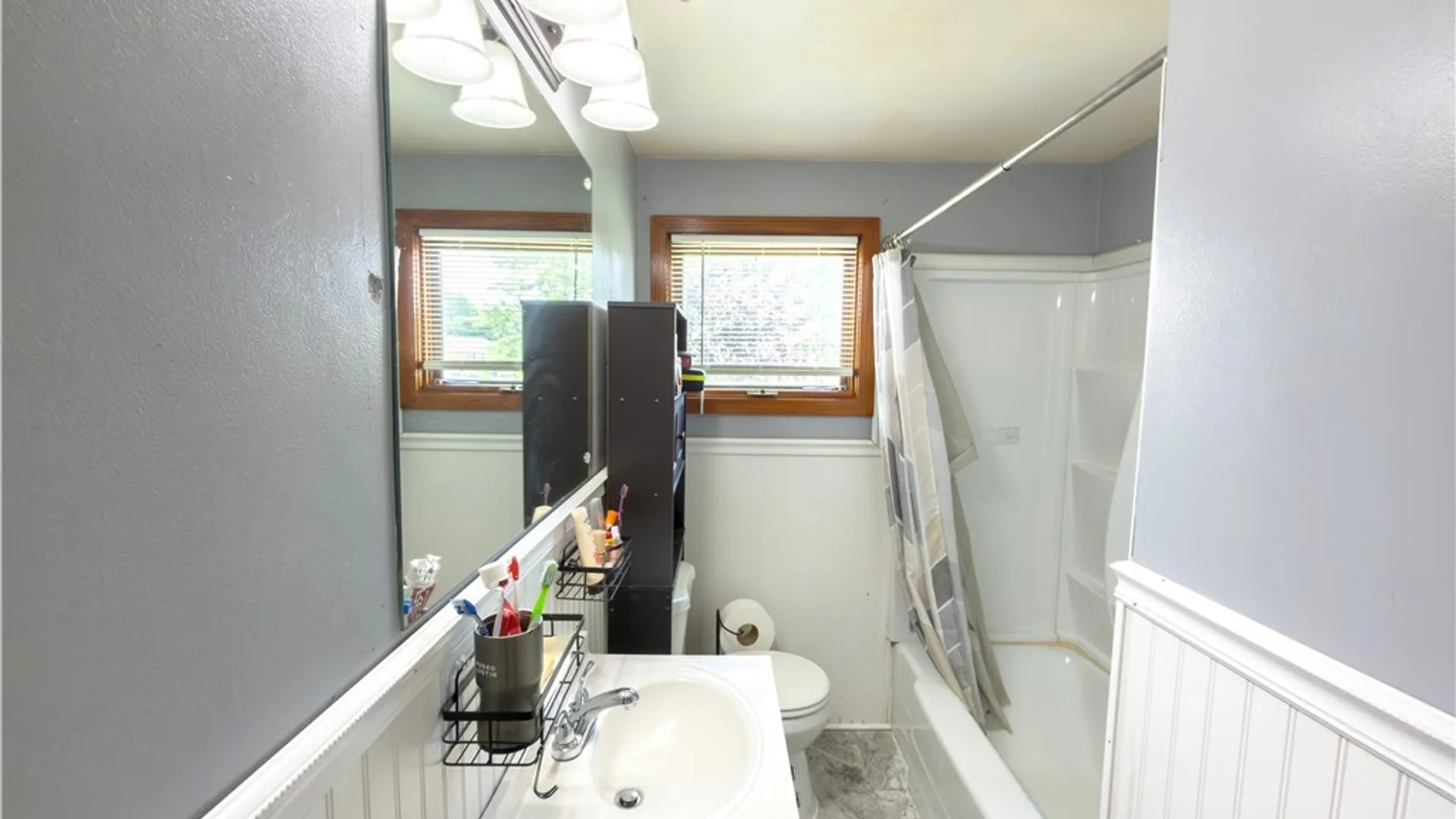 Property at 15 Sandy Lane, Cheektowaga, NY 14227 12