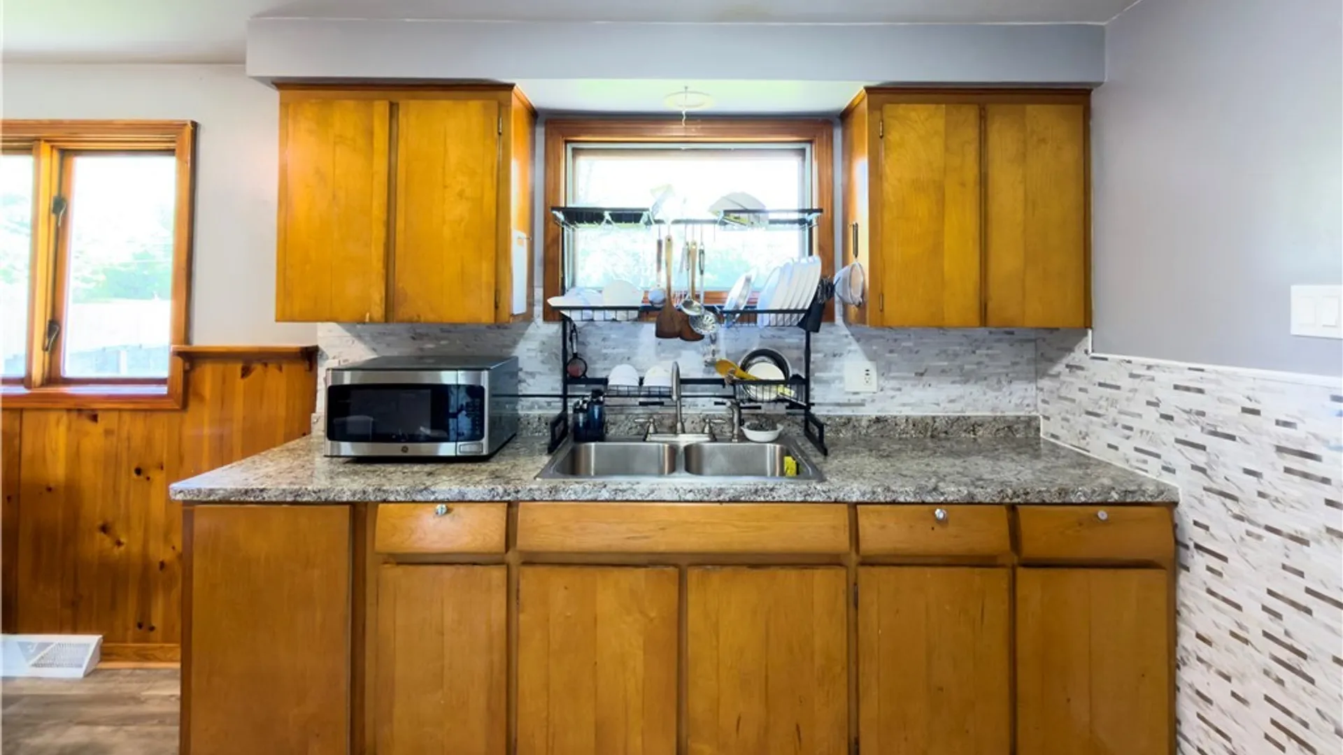 Property at 15 Sandy Lane, Cheektowaga, NY 14227 5