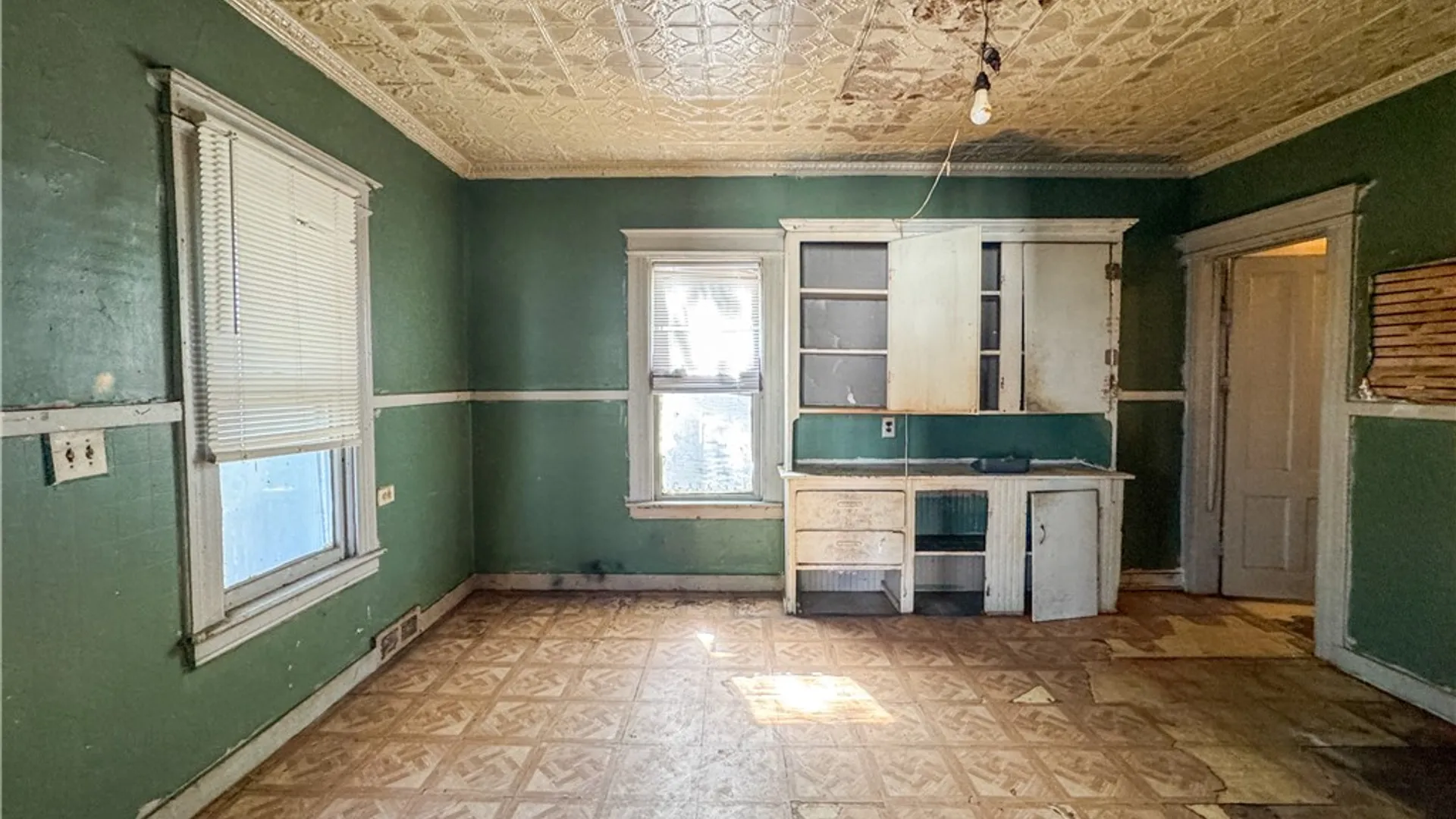 Property at 15 Centennial Street, Rochester, NY 14611 10