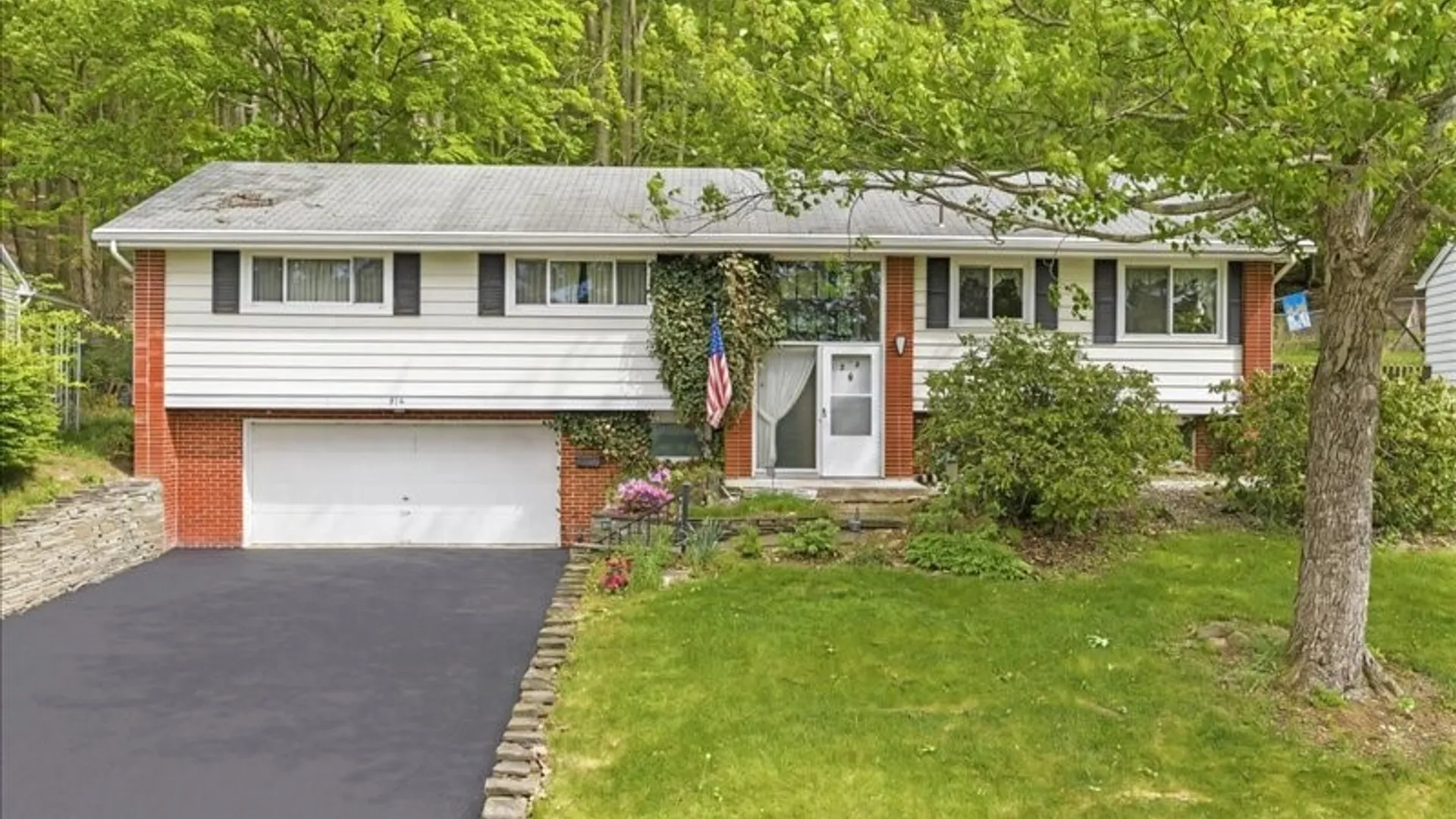 Property at 916 Chestnut Lane, Vestal, NY 13850 45