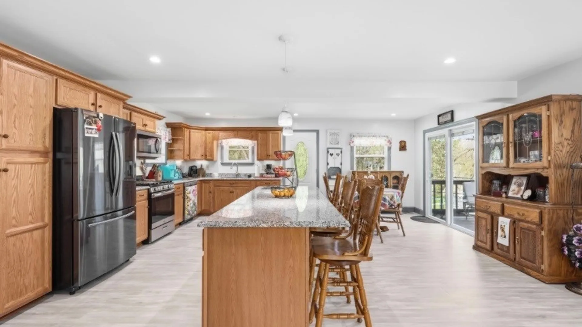 Property at 7 Foxwood Avenue, Volney, NY 13069 15