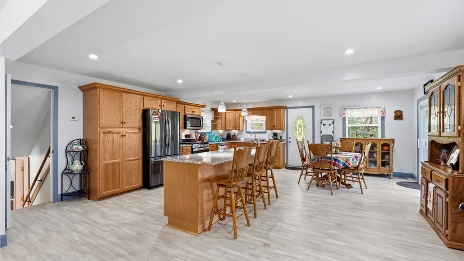 Property at 7 Foxwood Avenue, Volney, NY 13069 16