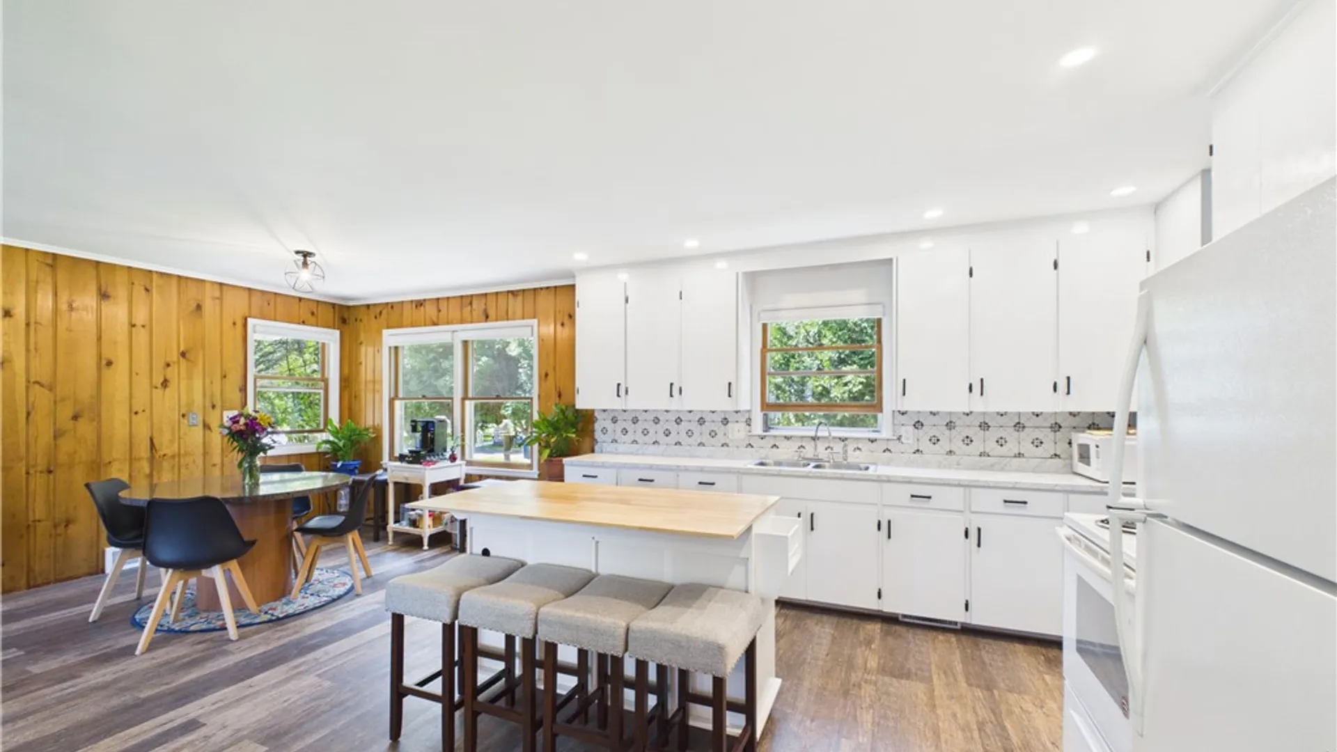 Property at 1621 Scribner Road, Penfield, NY 14526 6