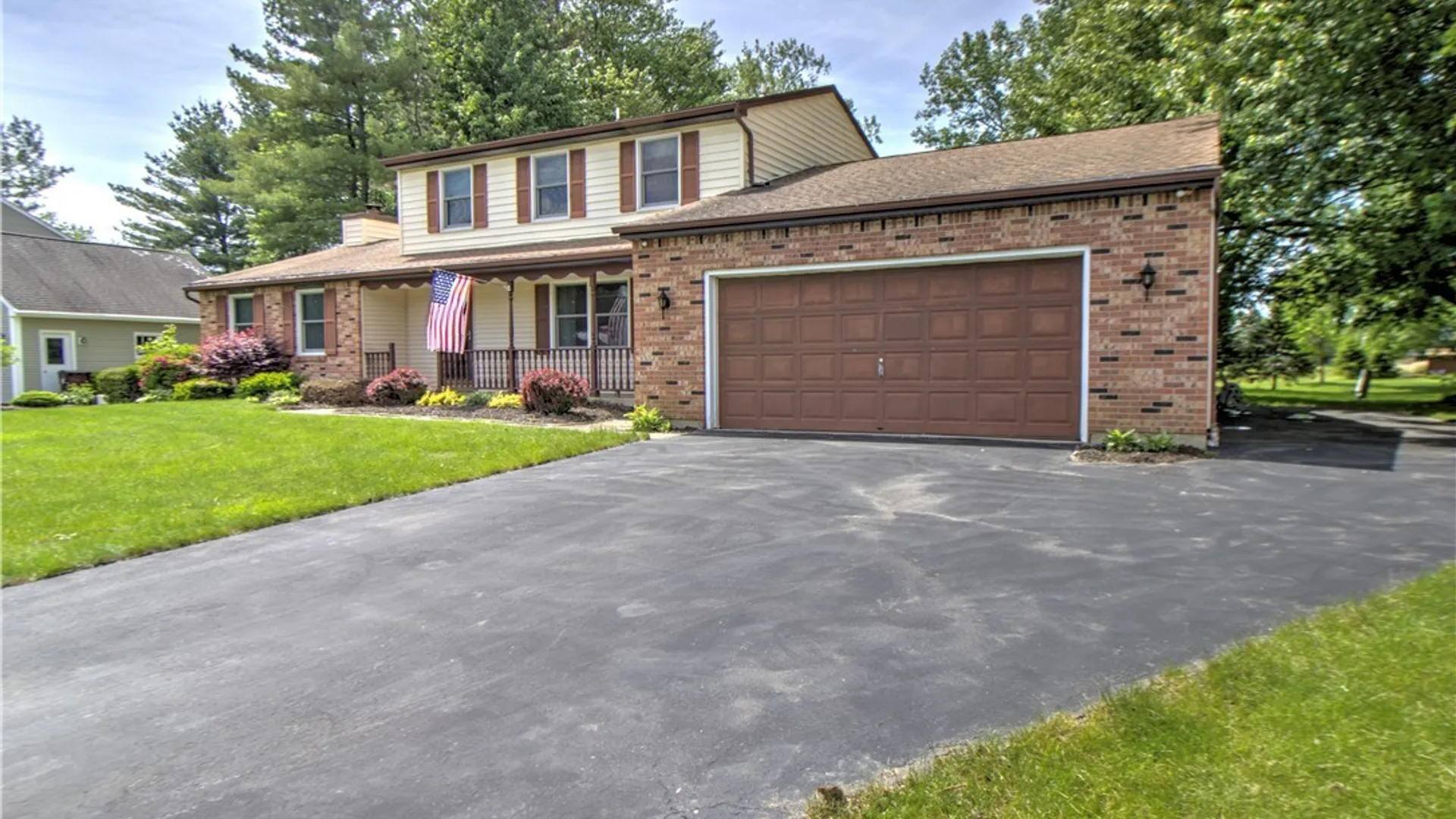 Property at 46 Old Orchard Lane, Orchard Park, NY 14127 2