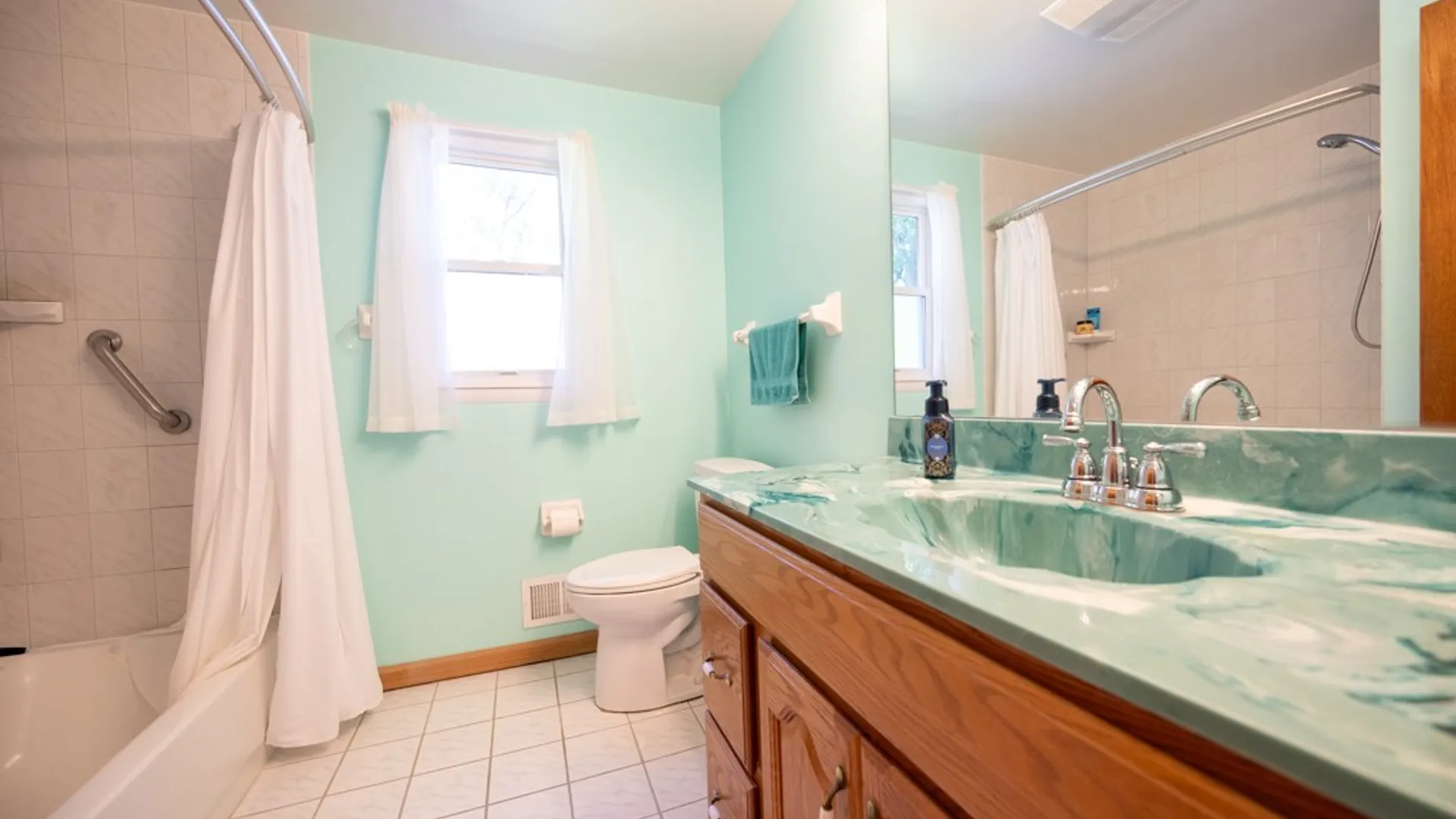 Property at 22 Putting Green Lane, Perinton, NY 14526 19