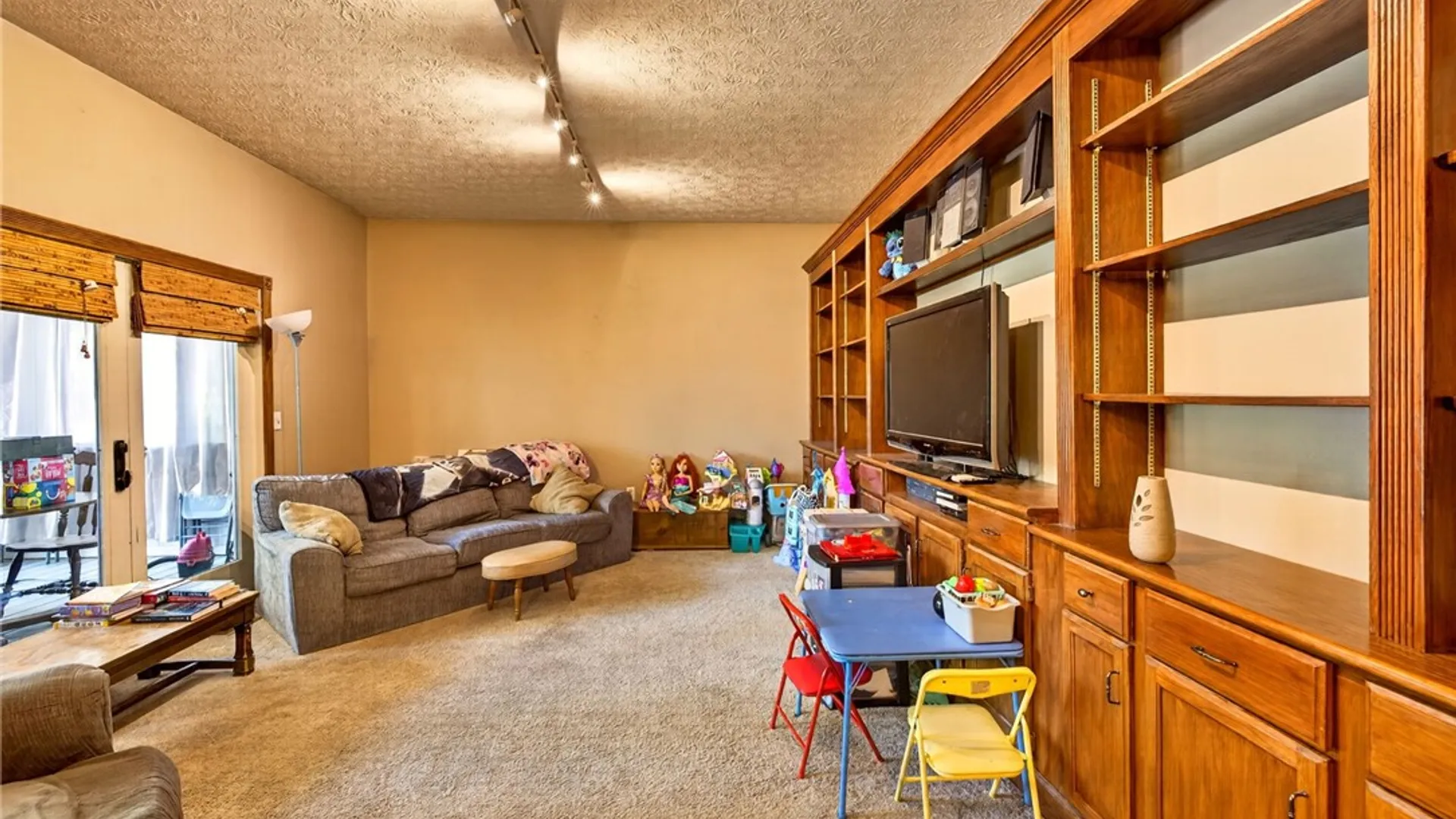 Property at 23 Deerborne Lane, Ogden, NY 14559 22