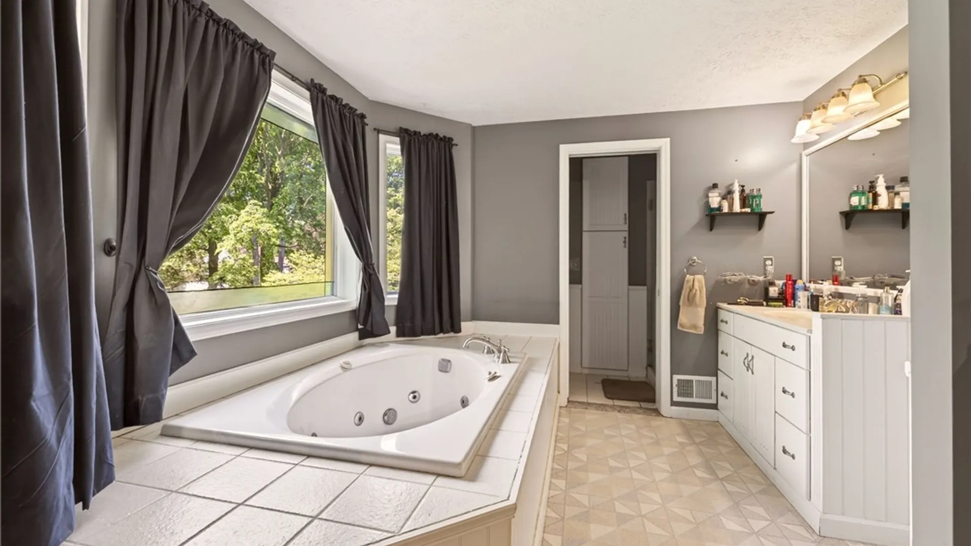 Property at 23 Deerborne Lane, Ogden, NY 14559 29