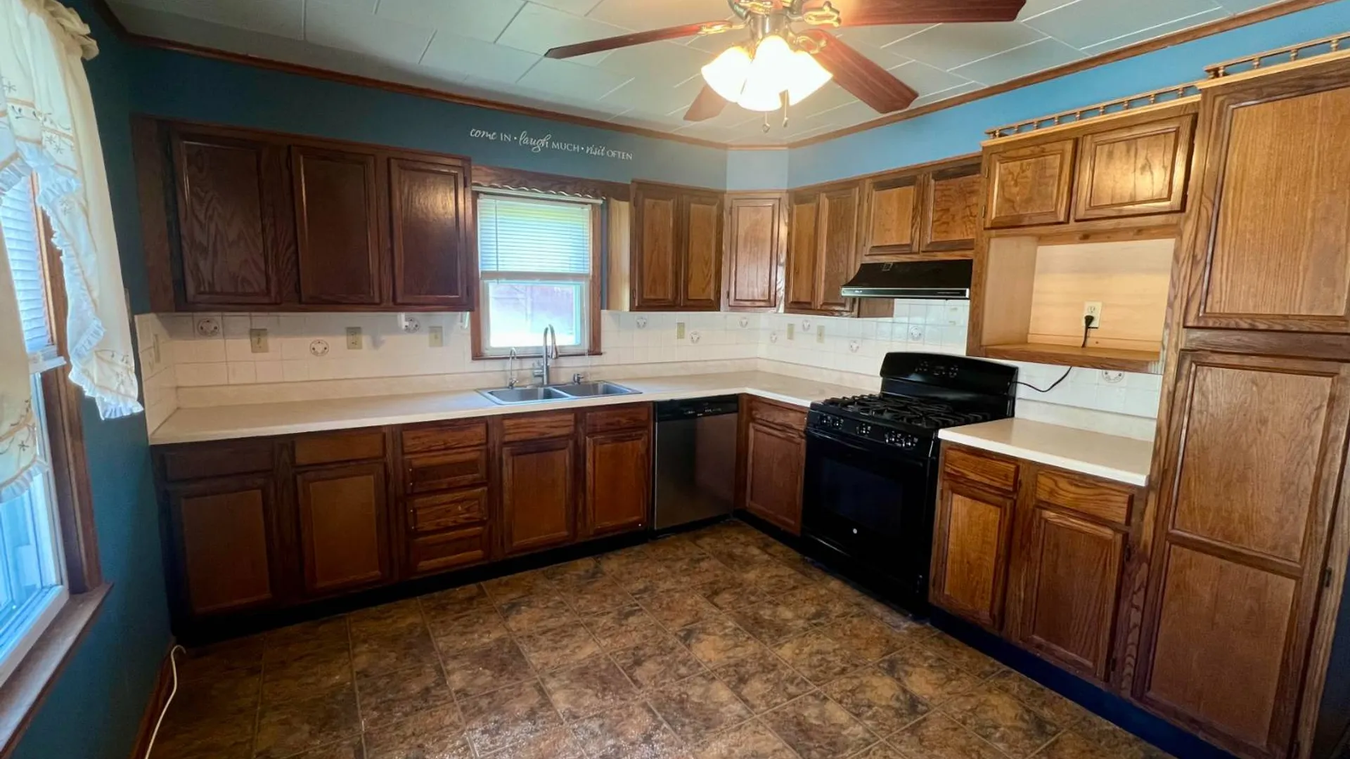 Property at 172 Parry Boulevard, Fonda, NY 12068 7