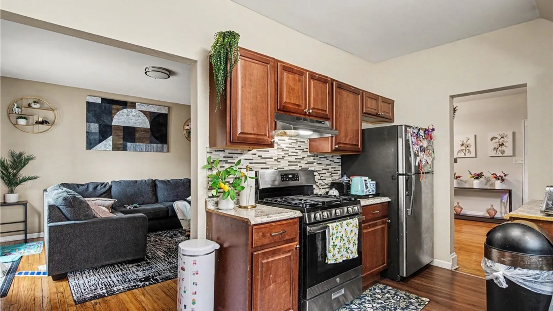 Property at 325 S Midler Avenue, Syracuse, NY 13206 8