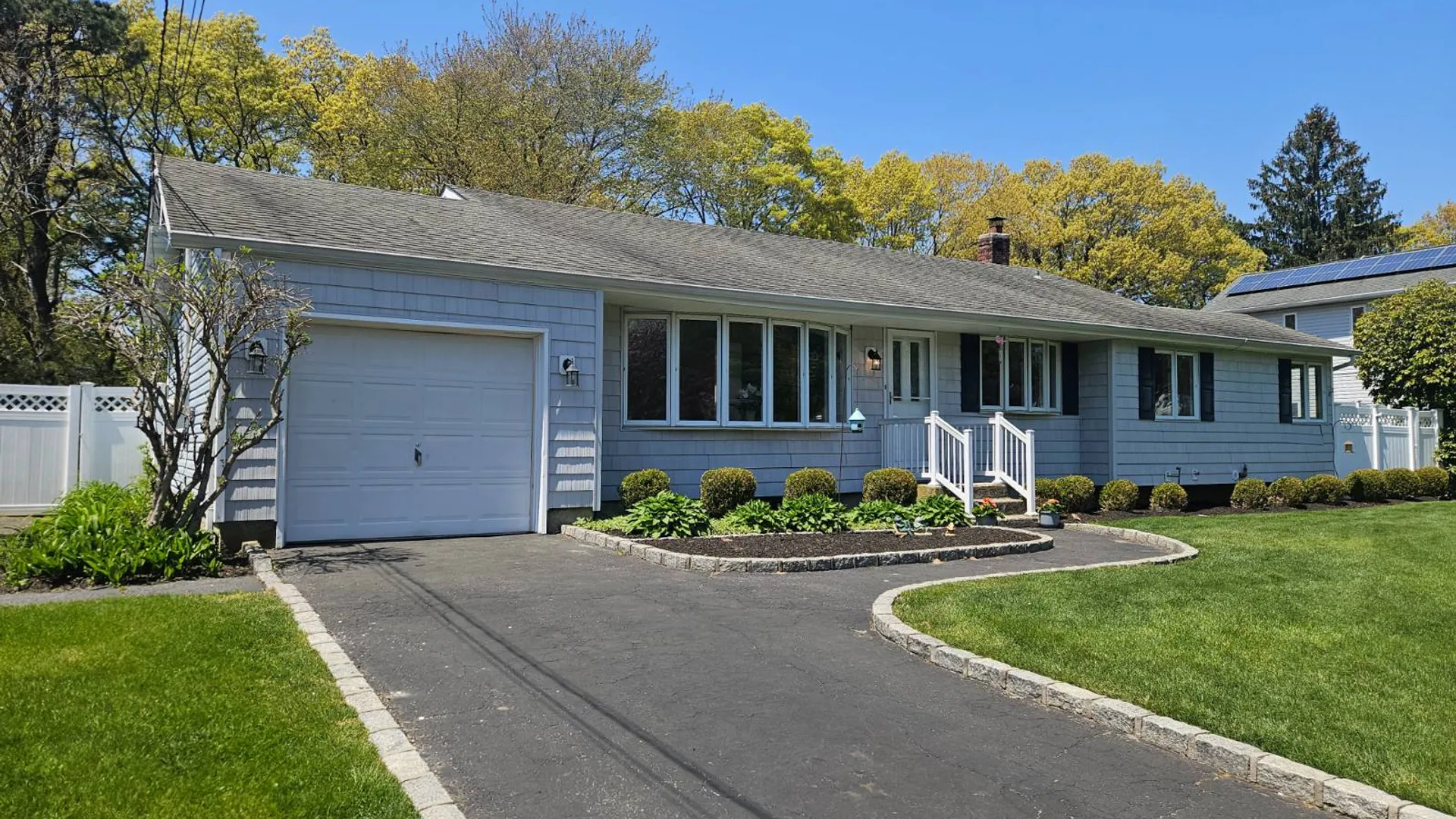 Property at 20 Gina Ave, Holbrook, NY 11741 2