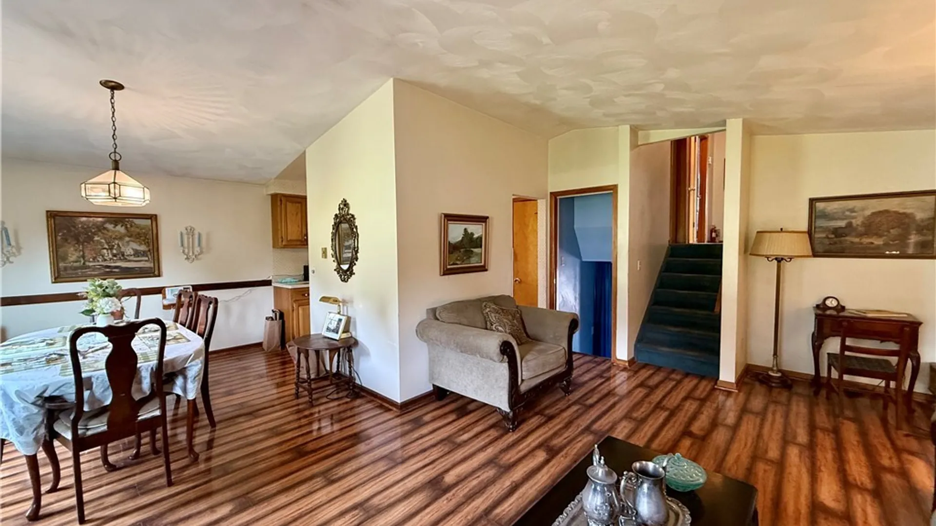 Property at 27 Meadowbrook Drive, New Hartford, NY 13413 3