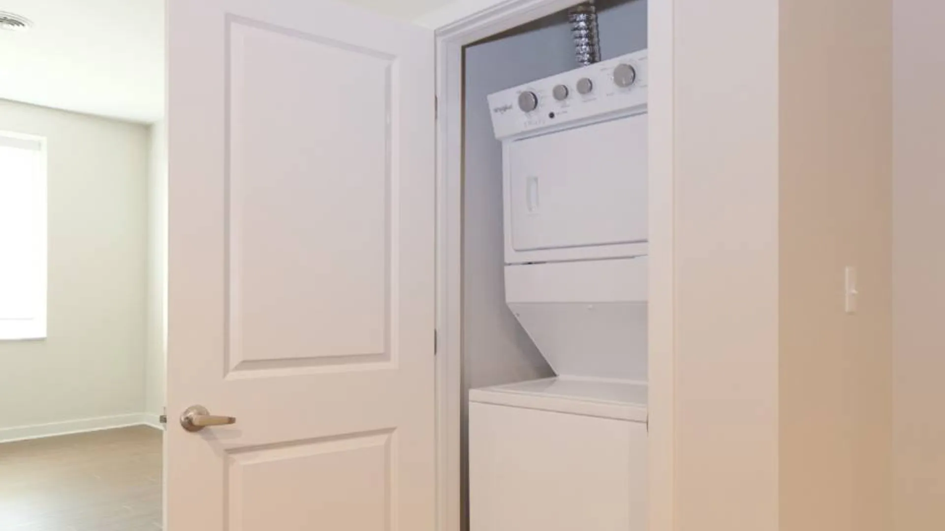 Property at 101 Nott Terrace, Schenectady, NY 12308 11