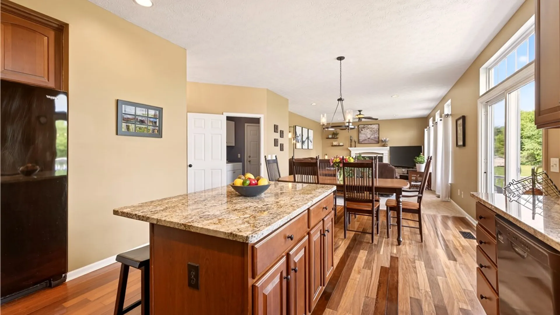 Property at 6832 Citation Way, Victor, NY 14564 12
