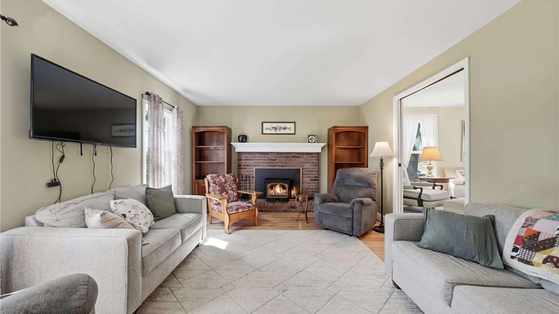 Property at 64 Bittersweet Lane, Orchard Park, NY 14127 14