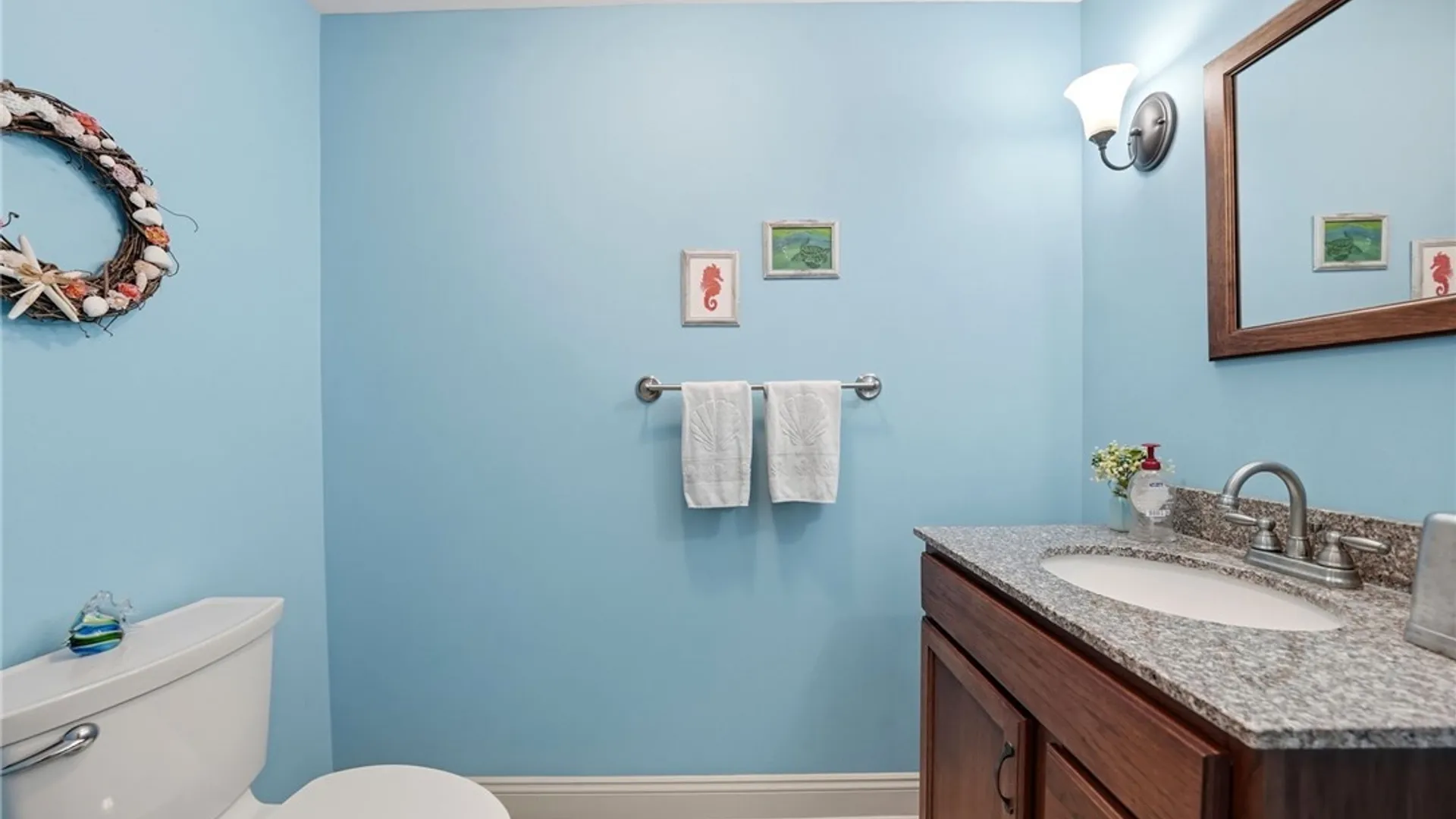 Property at 64 Bittersweet Lane, Orchard Park, NY 14127 18