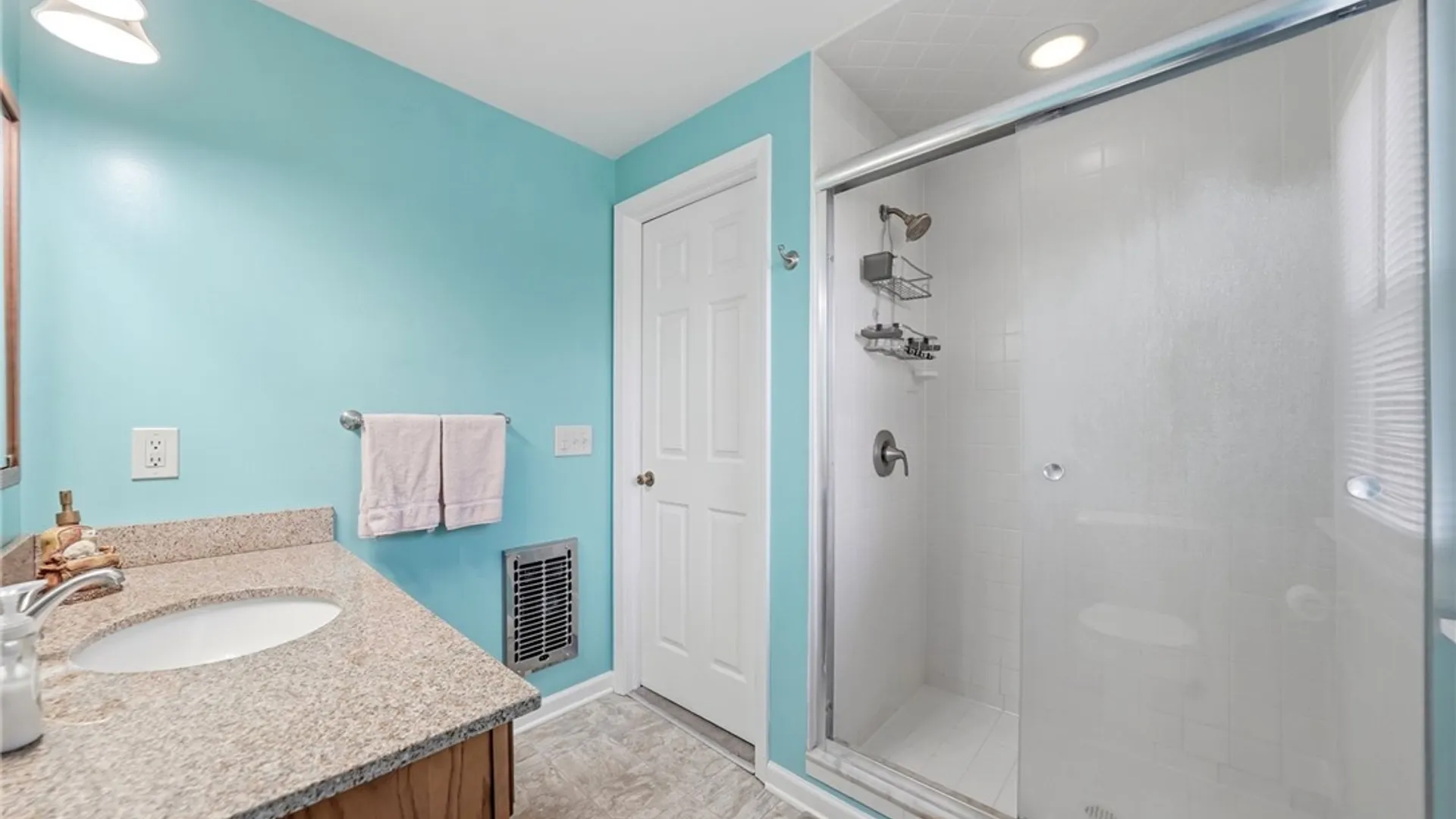 Property at 64 Bittersweet Lane, Orchard Park, NY 14127 23