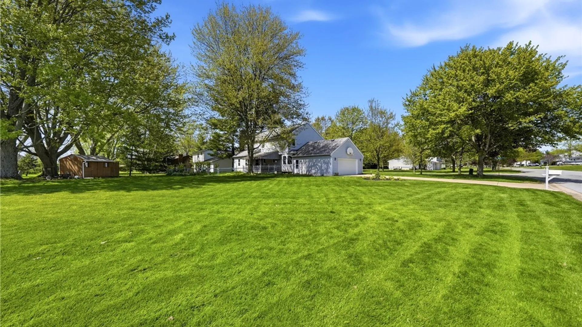 Property at 64 Bittersweet Lane, Orchard Park, NY 14127 31