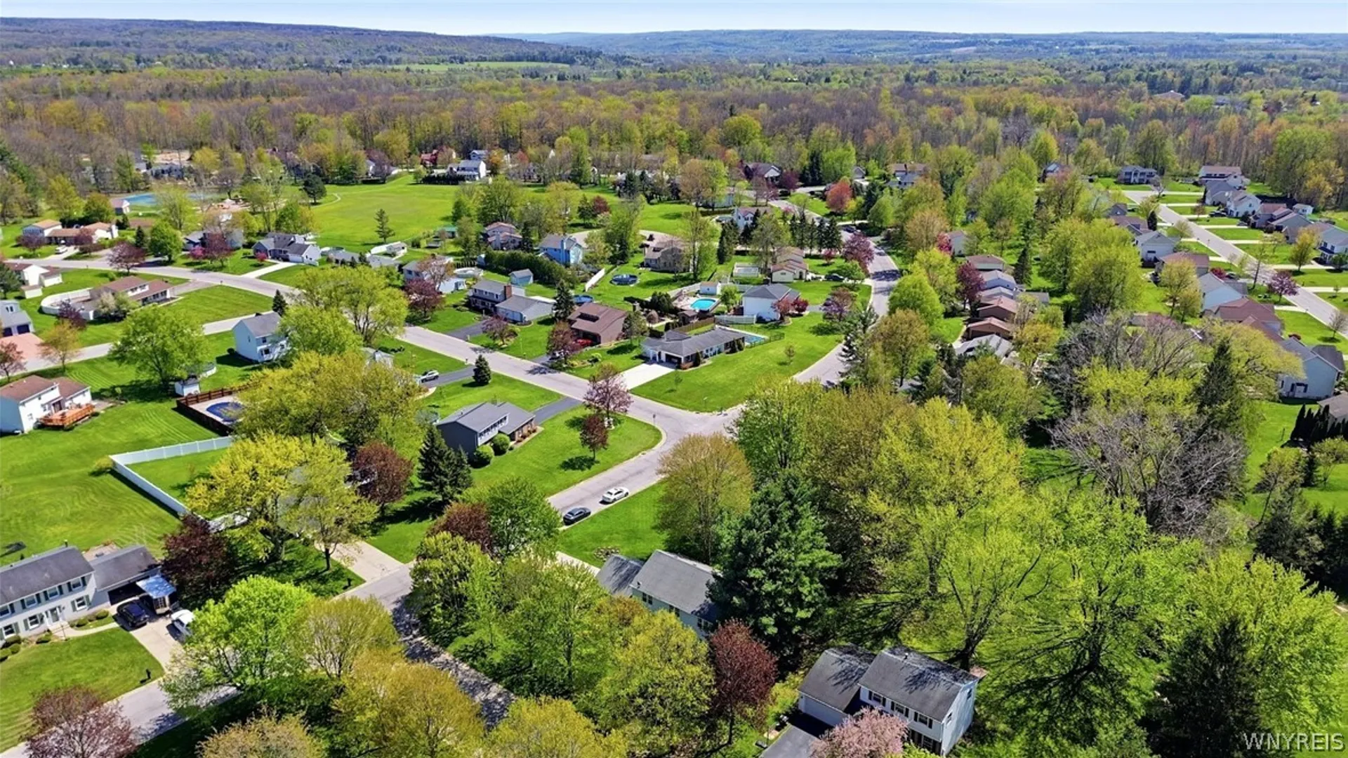 Property at 64 Bittersweet Lane, Orchard Park, NY 14127 34