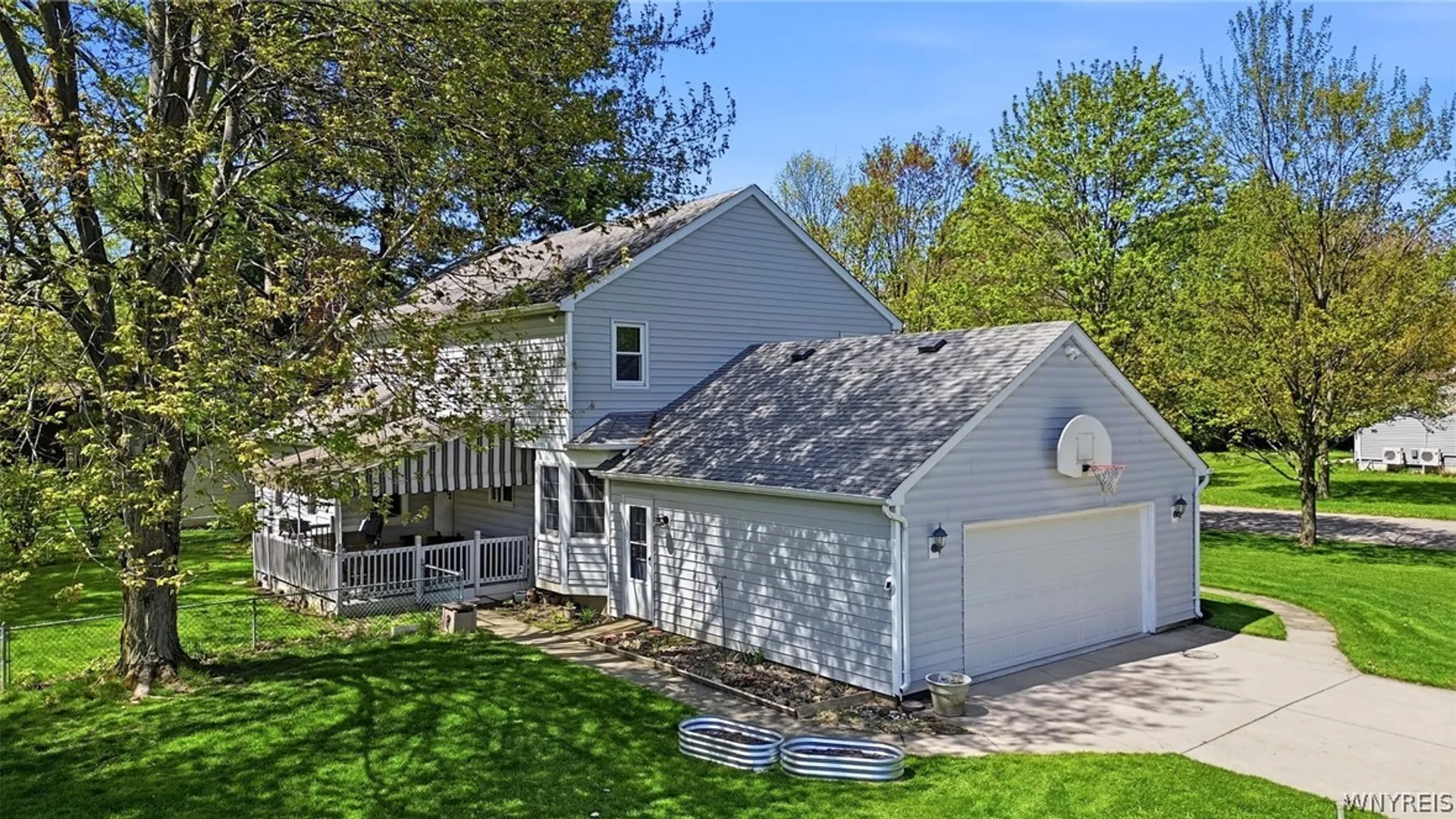 Property at 64 Bittersweet Lane, Orchard Park, NY 14127 40