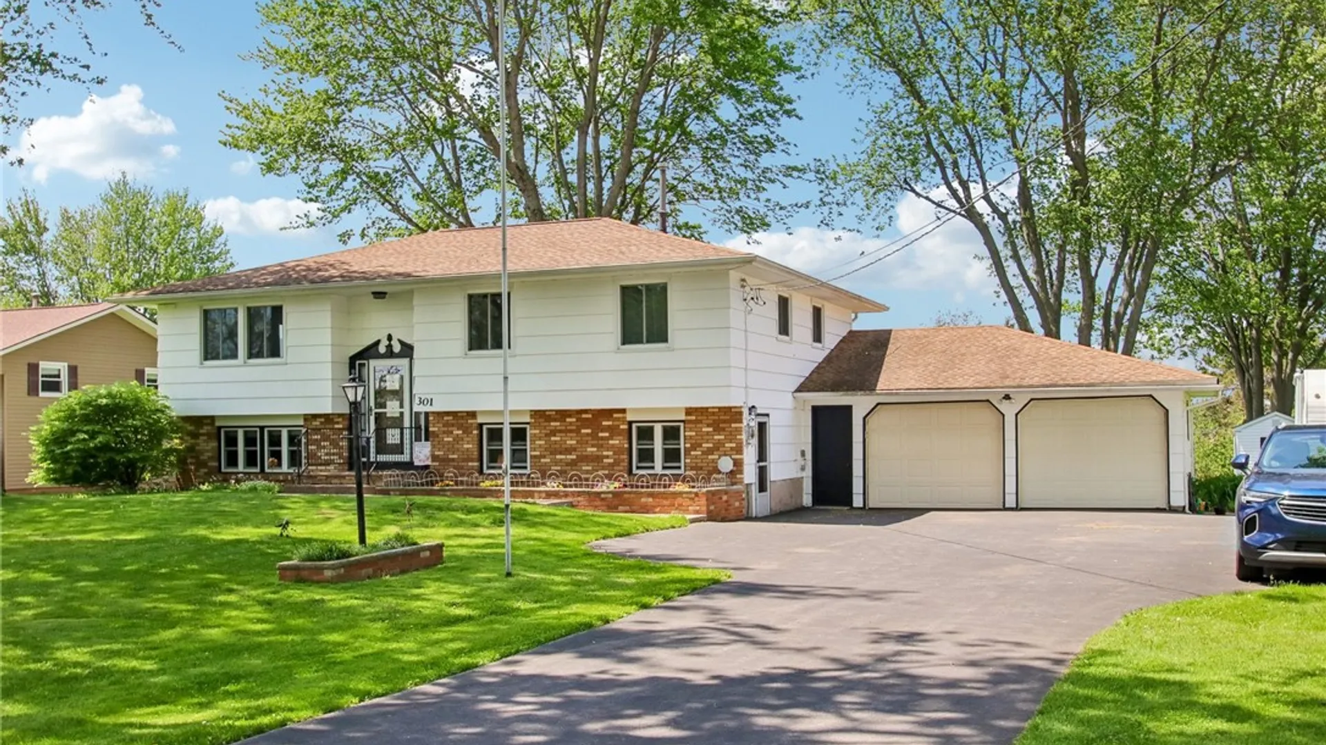Property at 301 Bennett Road, Parma, NY 14468 2