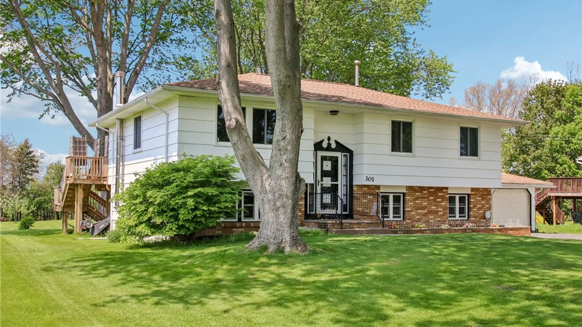 Property at 301 Bennett Road, Parma, NY 14468 4