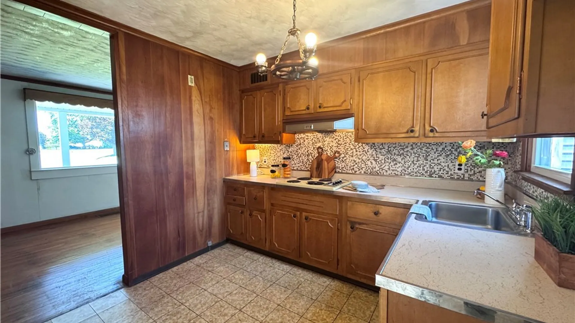 Property at 501 Oakwood Street, Rome, NY 13440 8