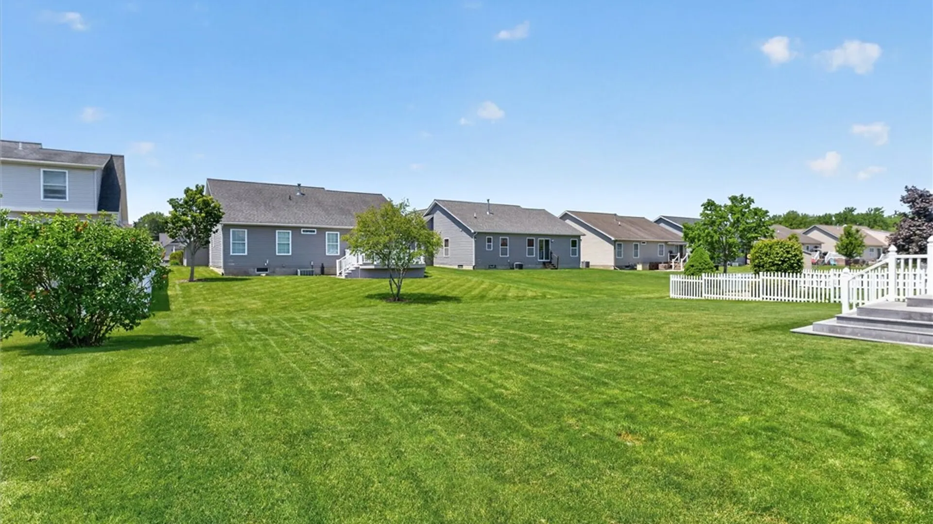 Property at 166 Pollet Place, Greece, NY 14626 10