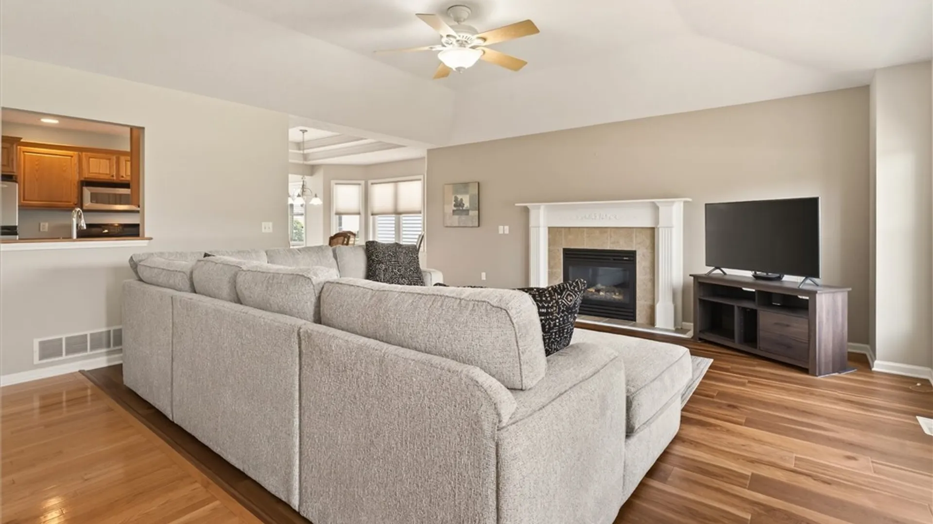 Property at 166 Pollet Place, Greece, NY 14626 16