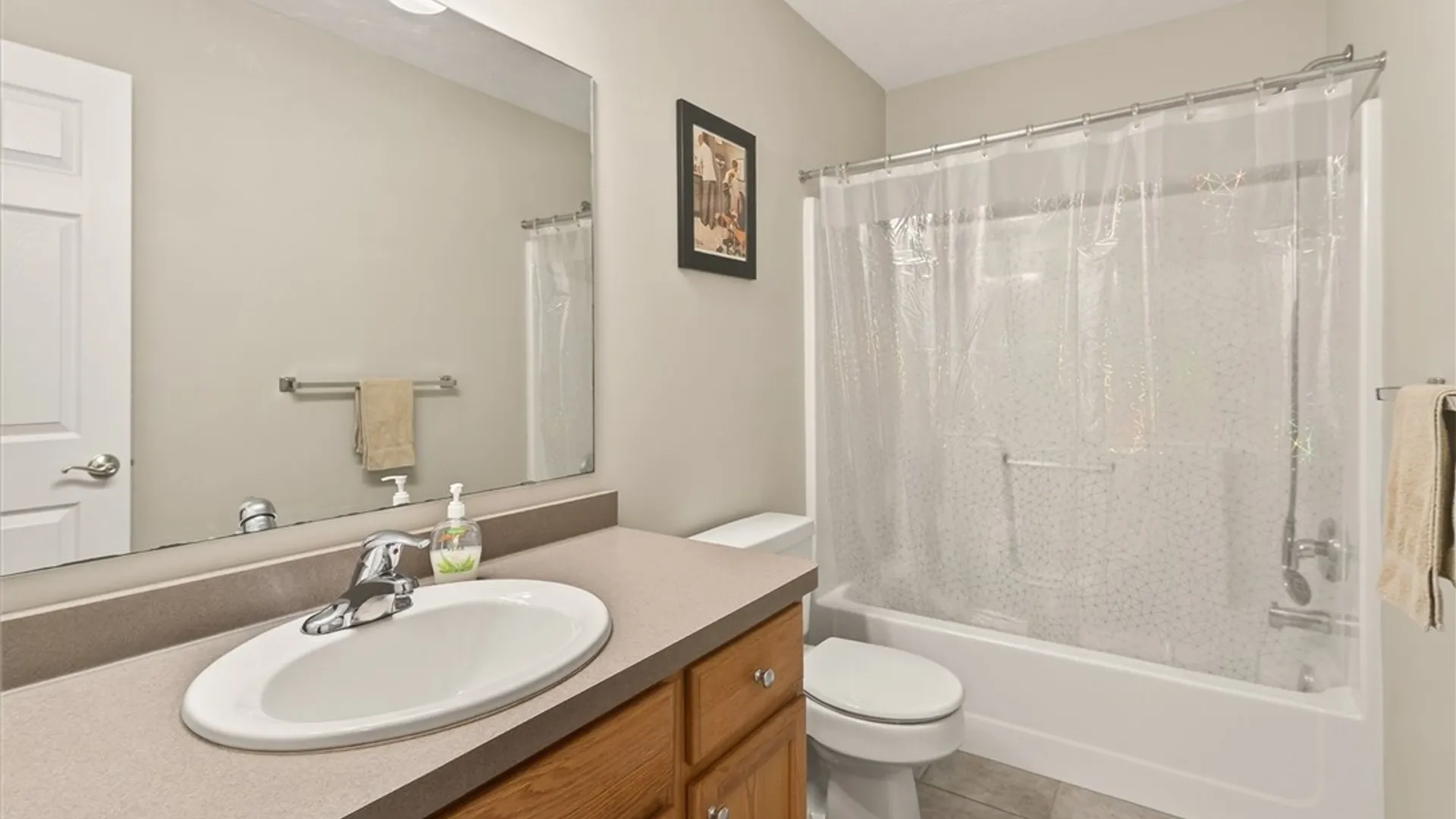 Property at 166 Pollet Place, Greece, NY 14626 39