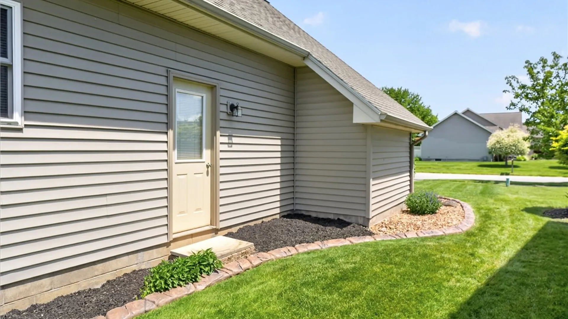 Property at 166 Pollet Place, Greece, NY 14626 9