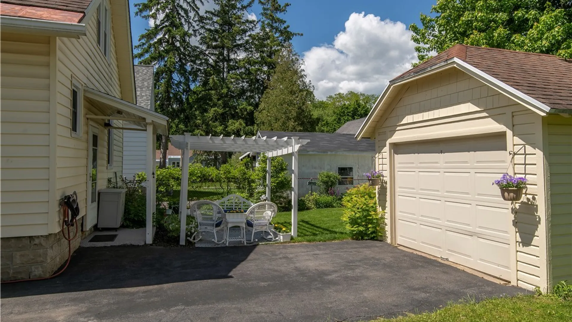 Property at 110 Harter Place, Utica, NY 13502 12