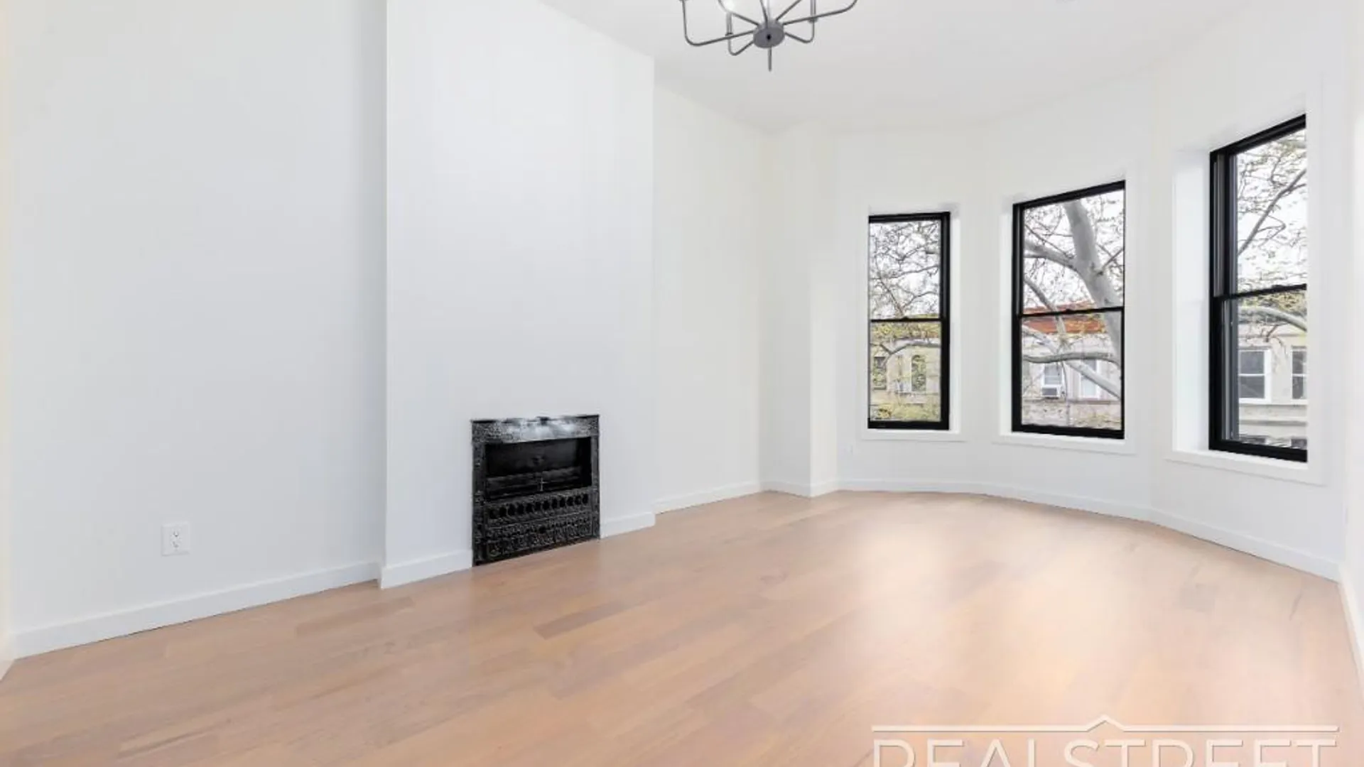 Property at 922 Lincoln Pl, BROOKLYN, NY 11213 7