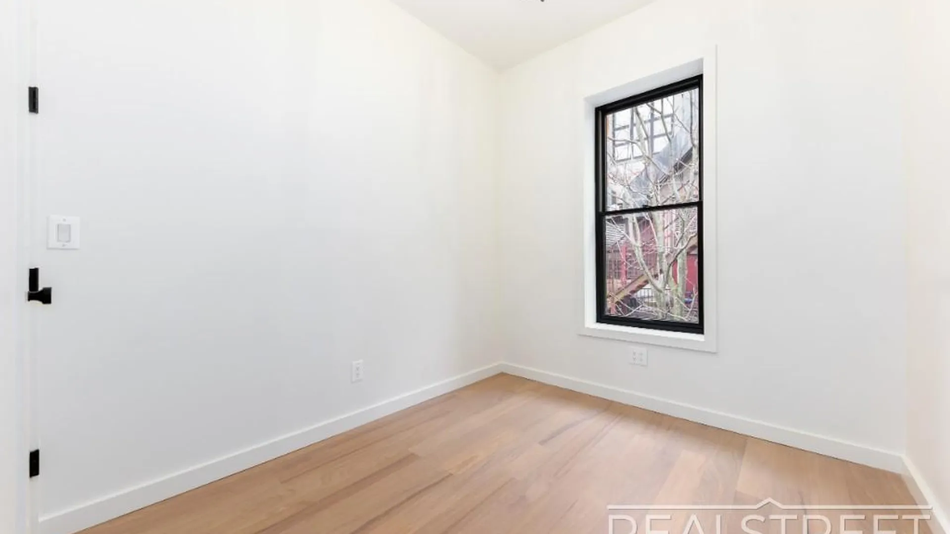 Property at 922 Lincoln Pl, BROOKLYN, NY 11213 8