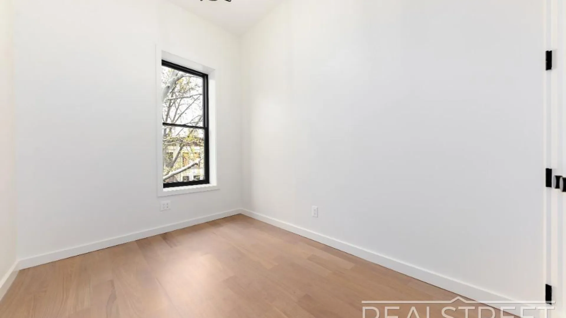 Property at 922 Lincoln Pl, BROOKLYN, NY 11213 9