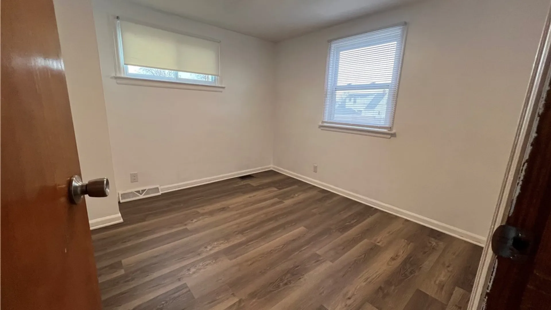 Property at 512 Cayuga Road, Cheektowaga, NY 14225 14