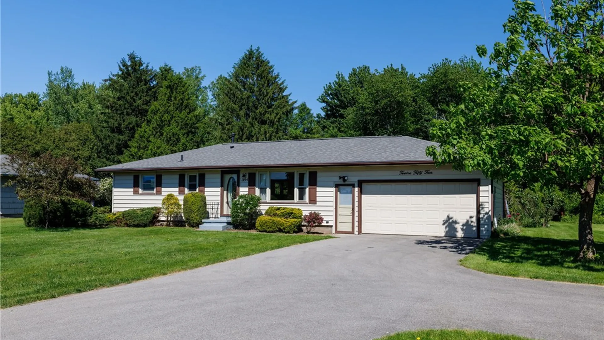 Property at 1254 Shoecraft Rd, Penfield, NY 14580 2