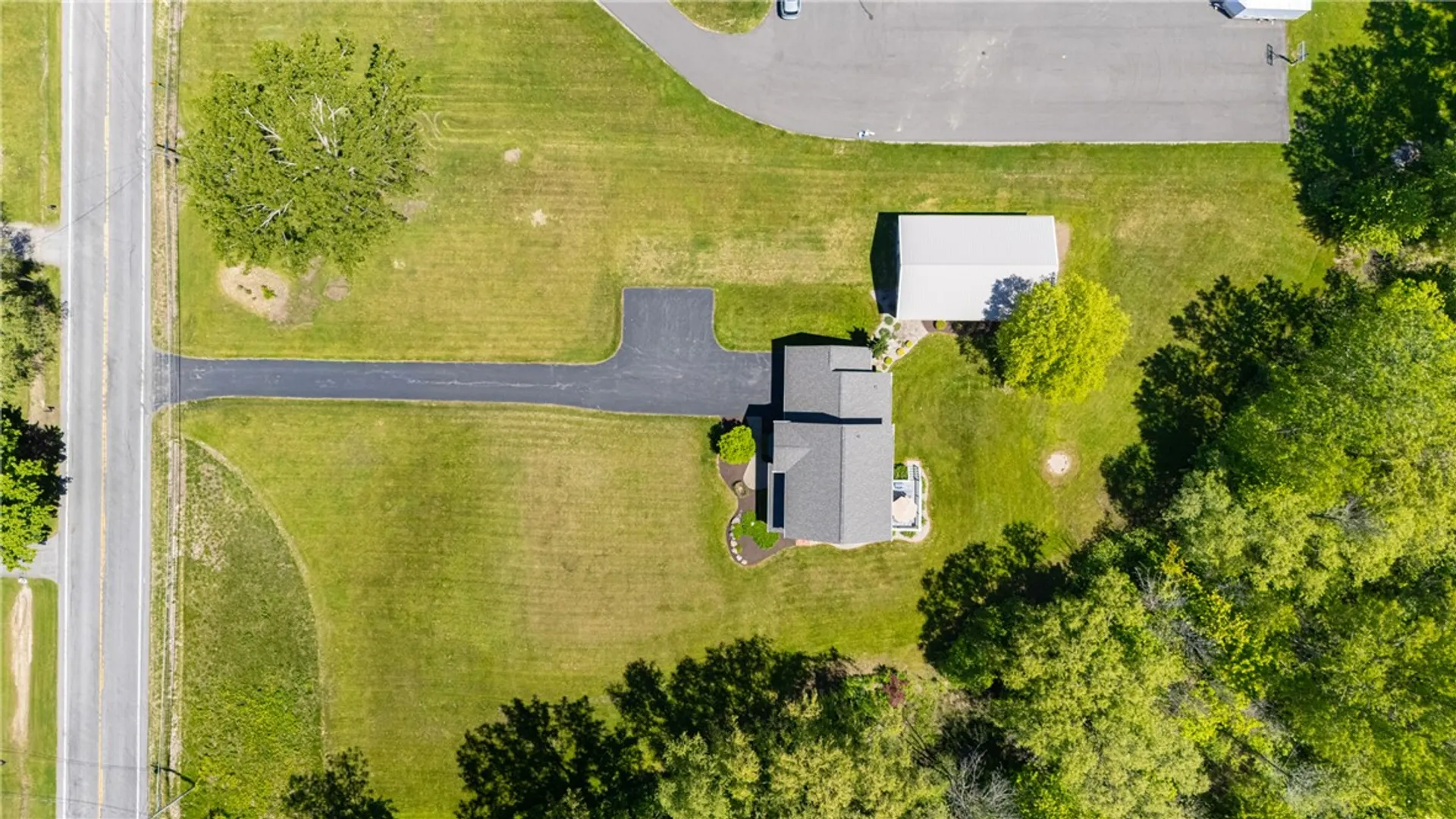 Property at 140 North Avenue, Parma, NY 14468 48