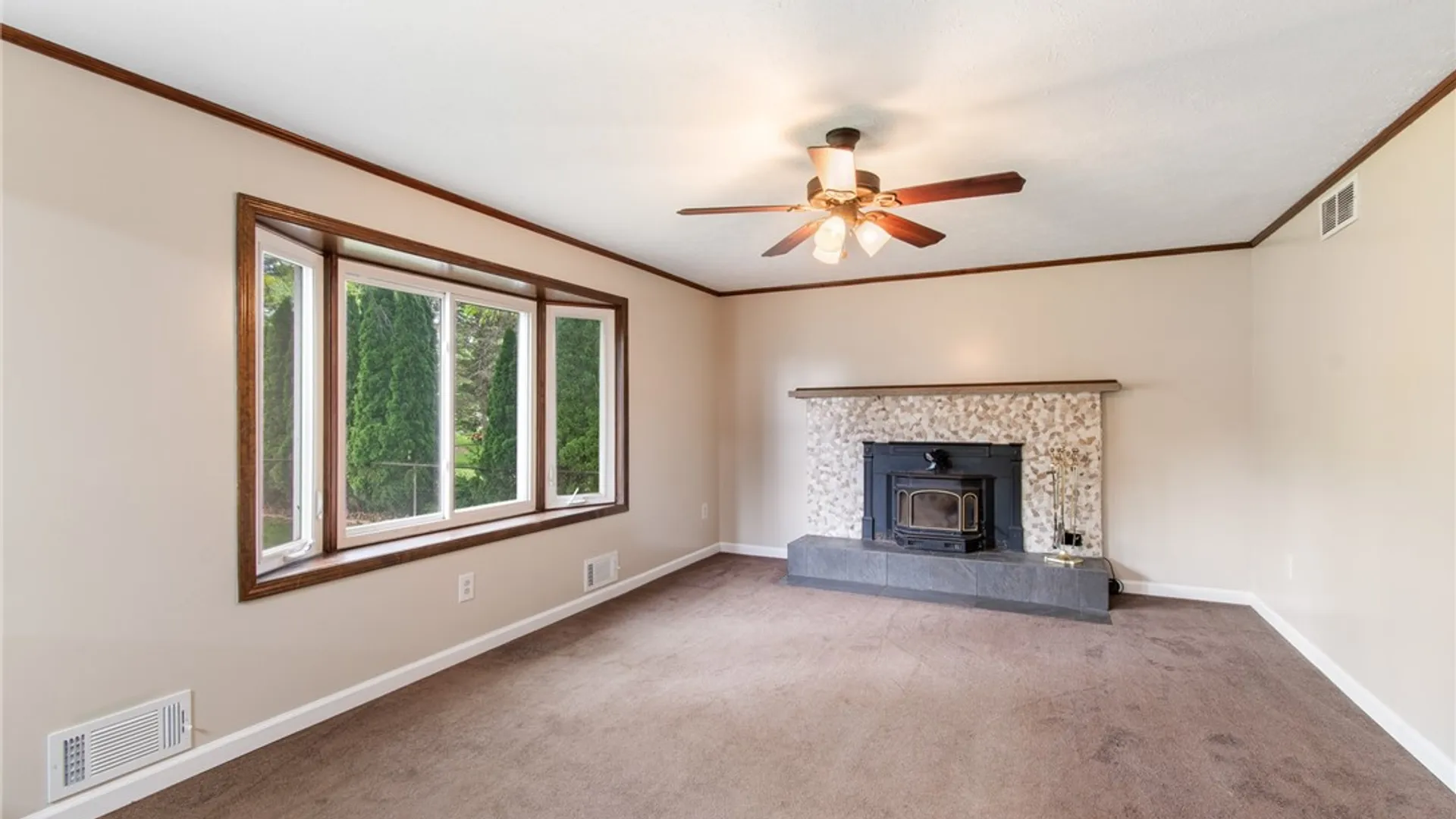 Property at 25 Spring Tree Lane, Greece, NY 14612 12