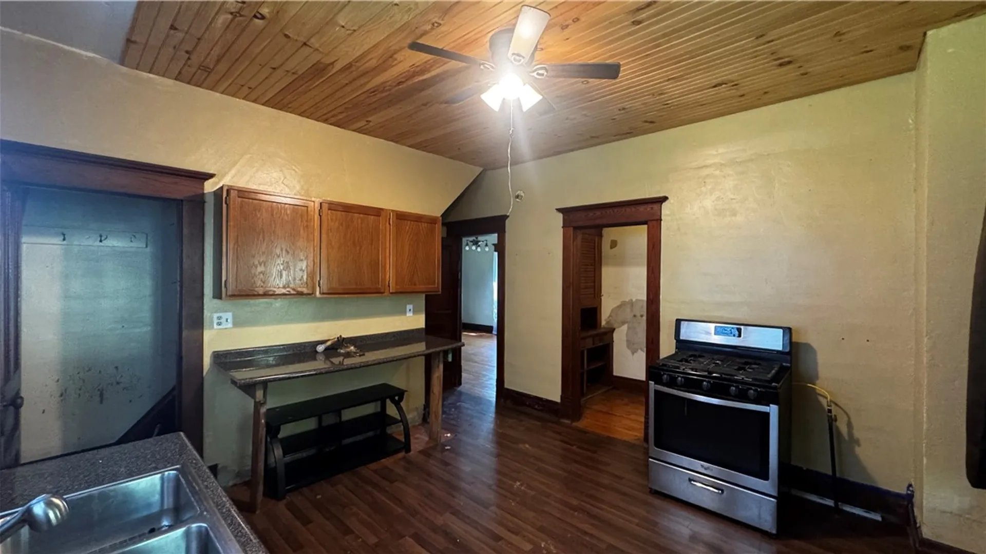 Property at 1008 South Avenue, Bradford Town, PA 16701 2