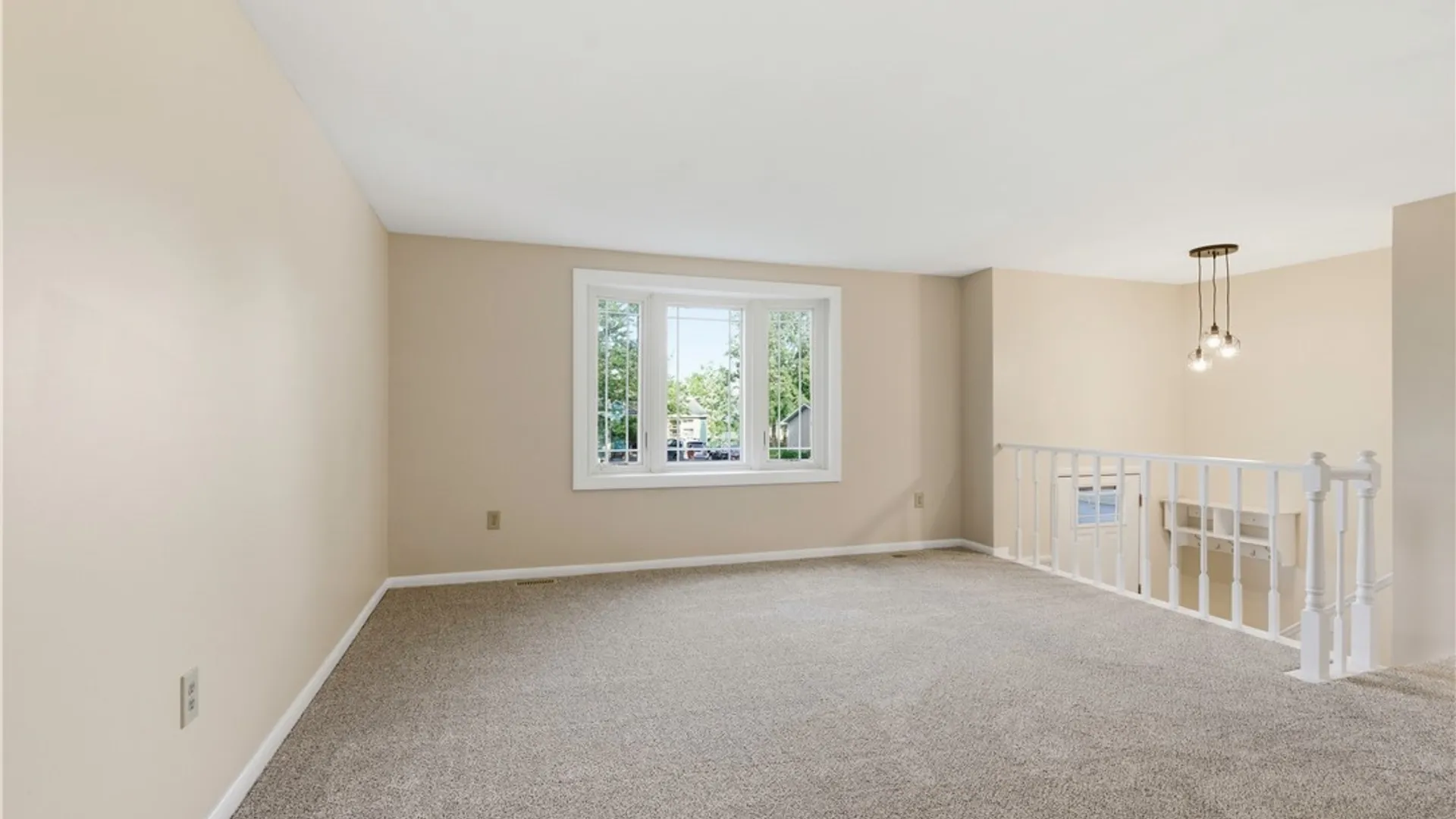 Property at 7588 Winterhaven Drive, Clay, NY 13088 4
