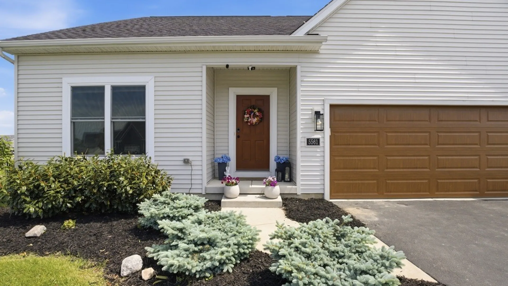Property at 5561 Cooper Ridge, Hamburg, NY 14075 2