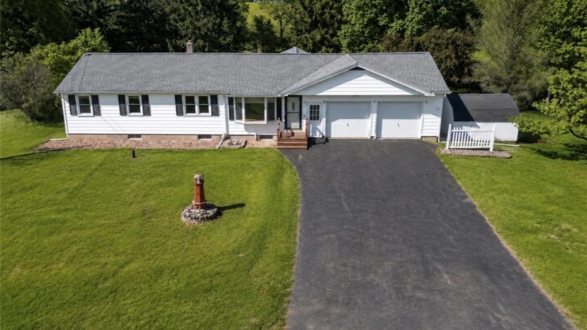 Property at 42 Hillview Dr, West Monroe, NY 13103 2