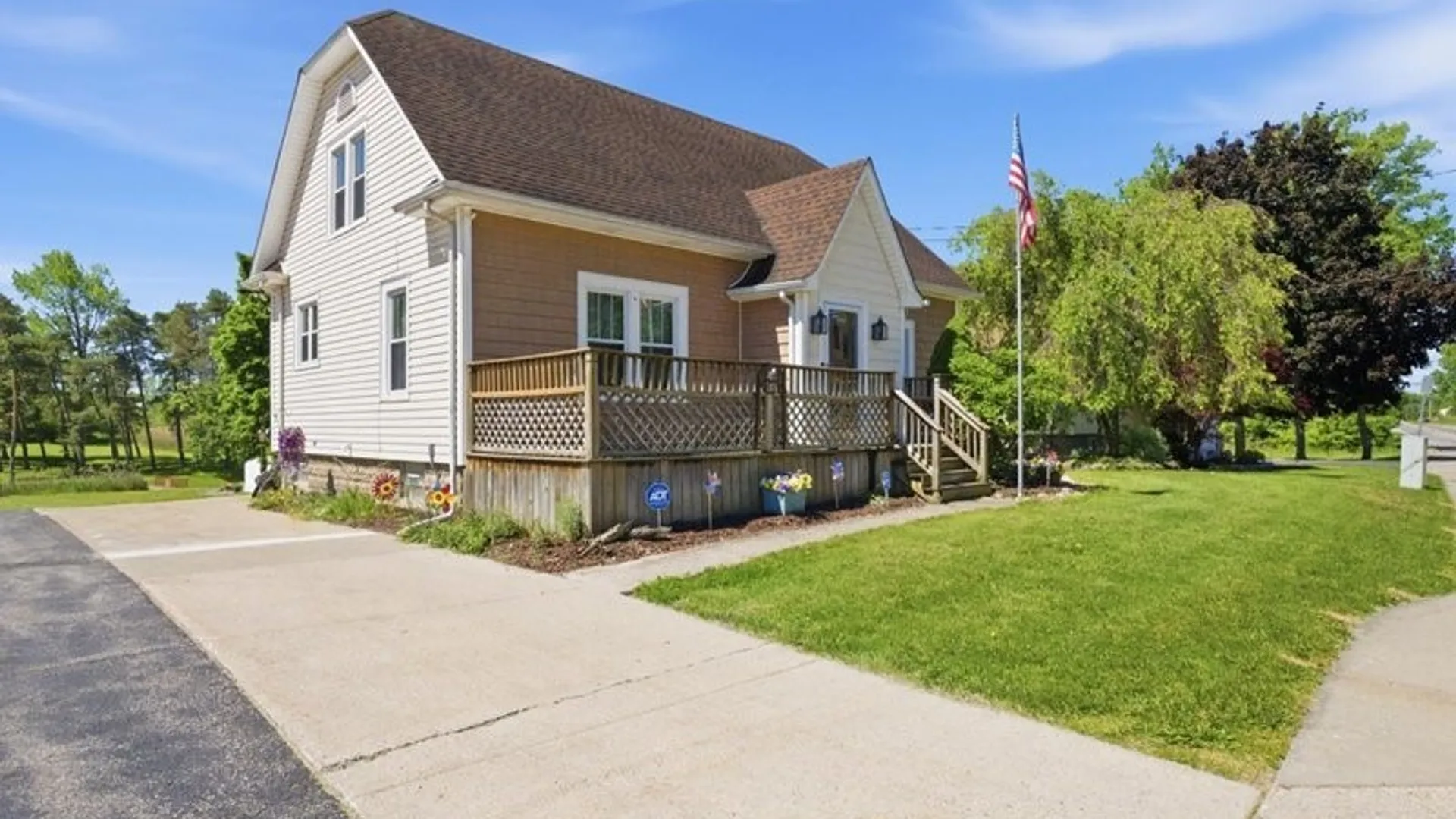 Property at 699 Losson Road, Cheektowaga, NY 14227 2