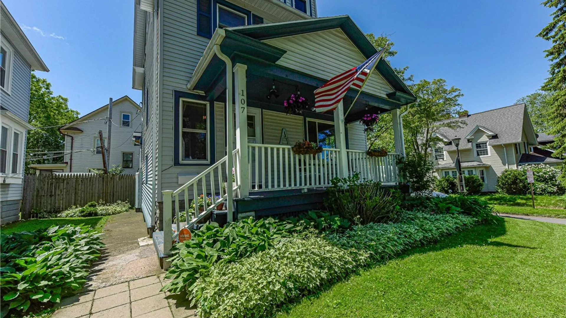 Property at 107 Parkside Avenue, Rochester, NY 14609 3