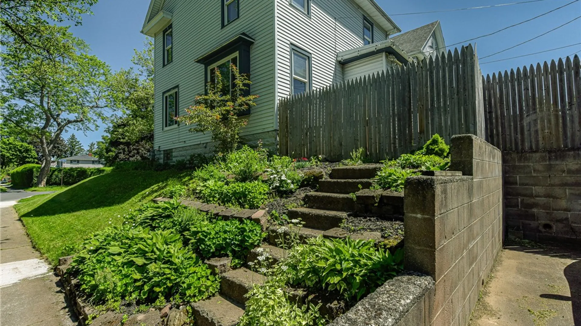 Property at 107 Parkside Avenue, Rochester, NY 14609 37