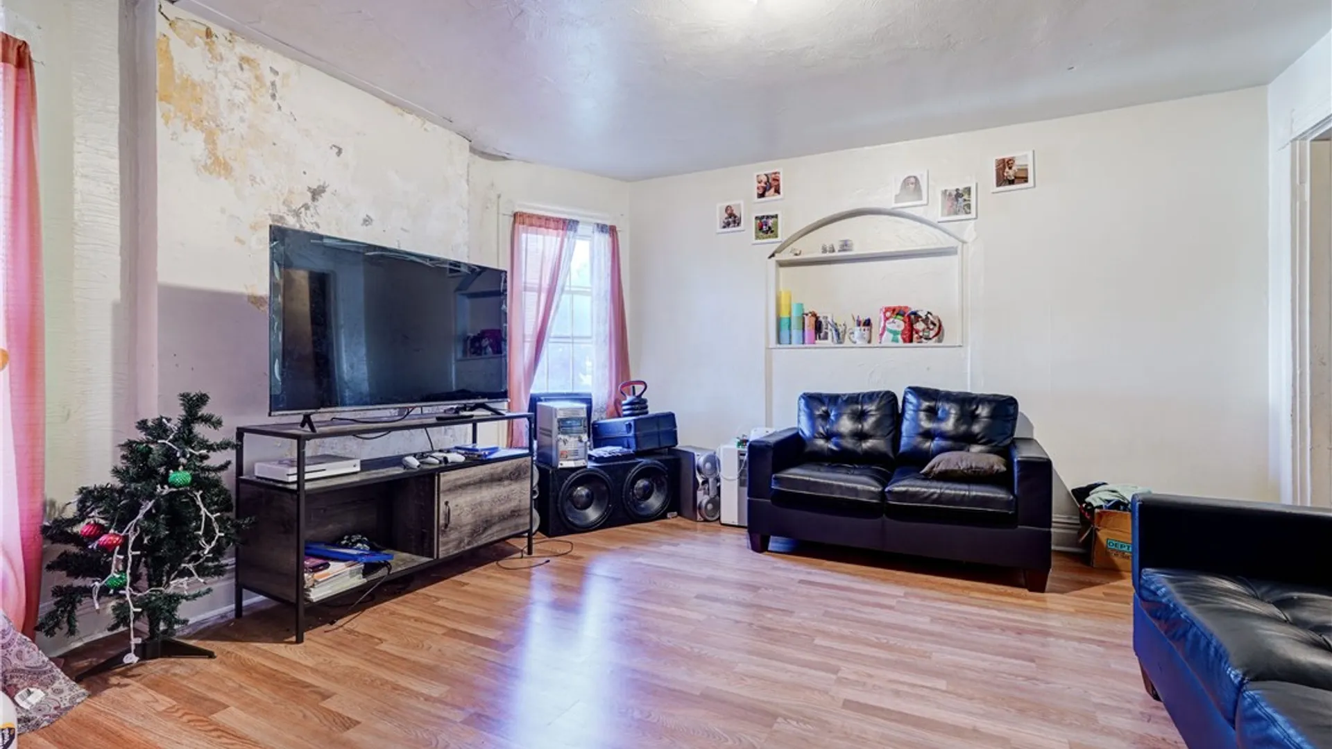 Property at 20 Locust Street, Rochester, NY 14613 6