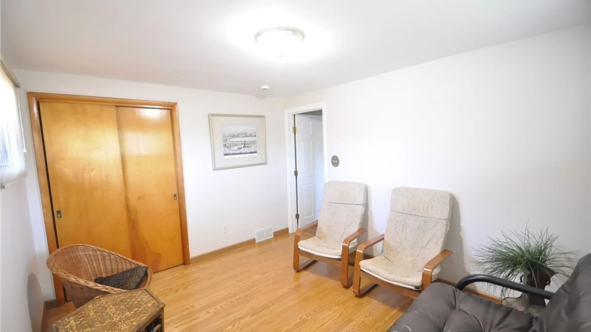 Property at 221 N Linden Street, Amherst, NY 14221 17