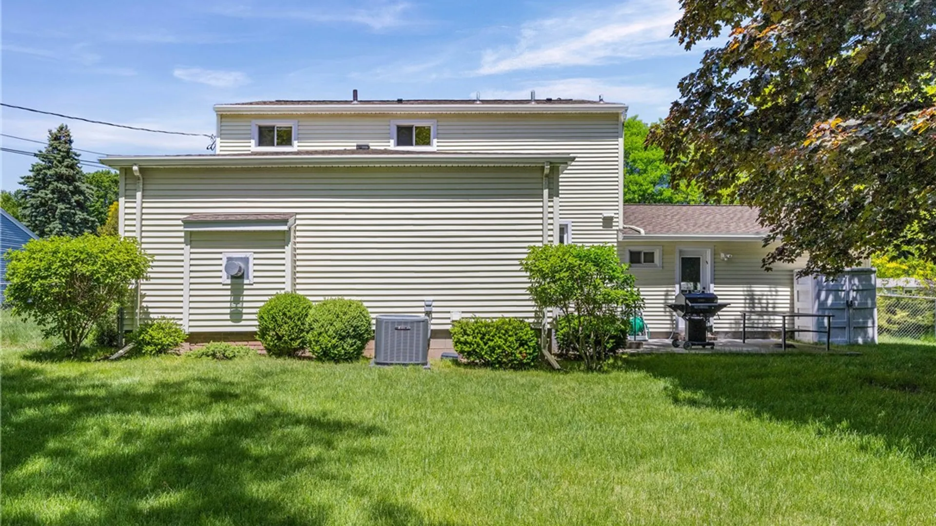 Property at 250 Willowcrest Drive, Brighton, NY 14618 26