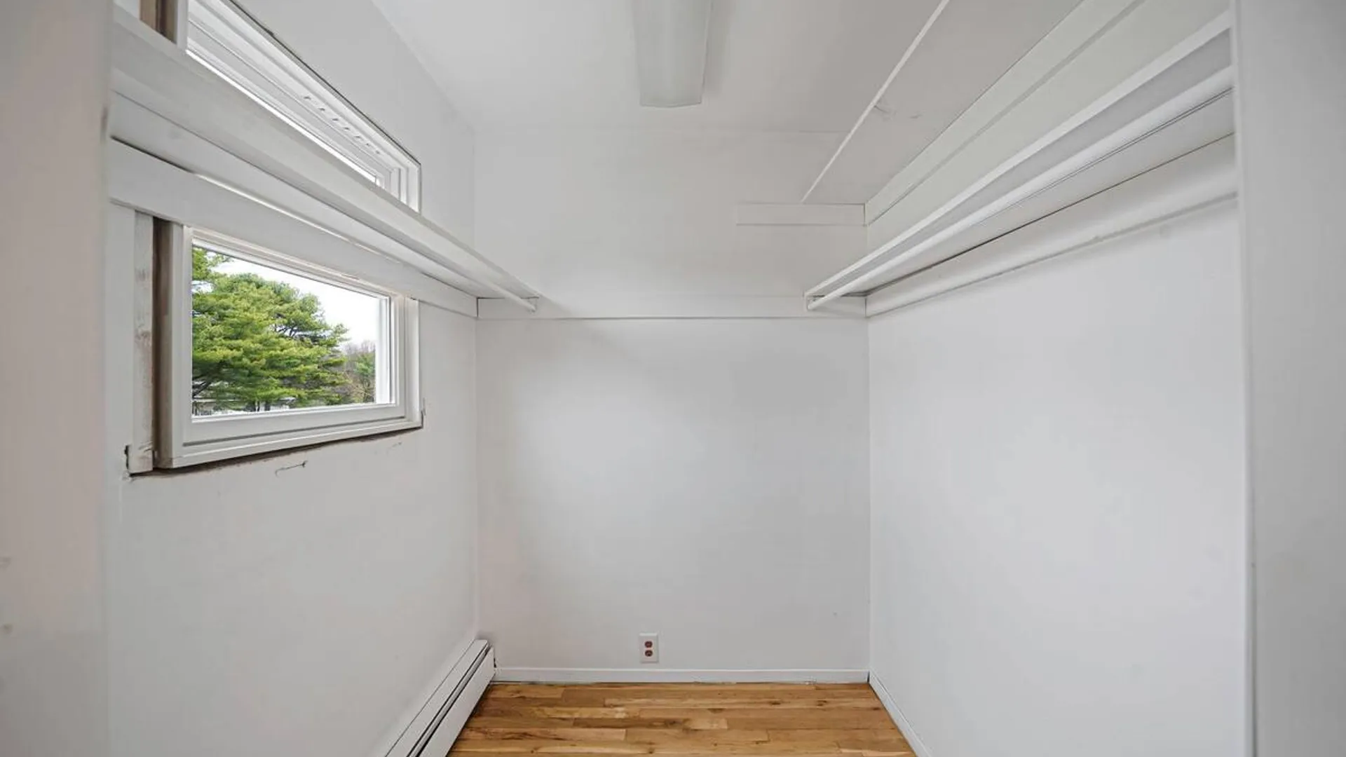 Property at 60 1st Avenue, Medford, NY 11763 18