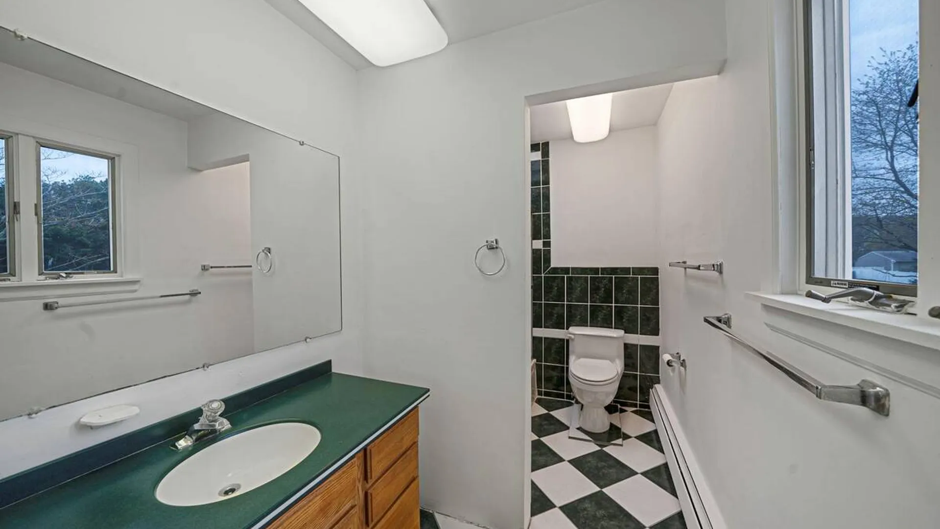 Property at 60 1st Avenue, Medford, NY 11763 23